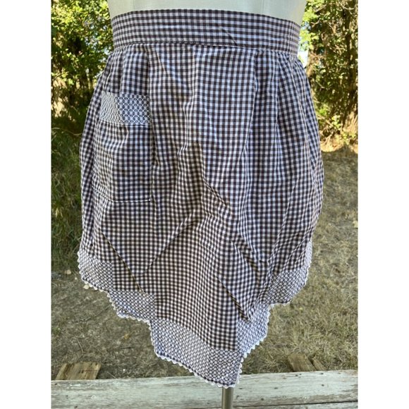 Vintage Half Apron Brown Gingham Checked Smocked Apron Farmhouse - Picture 2 of 10